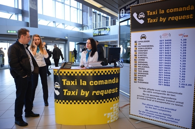 Pasagerii de pe Otopeni îşi vor putea comanda taxiuri prin touch screen